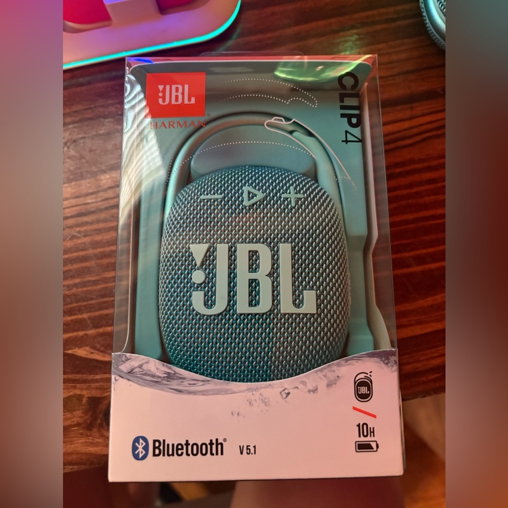 JBL Clip 4 Bluetooth Speaker - Aqua